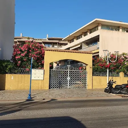 Sur * Cavalaire-sur-Mer